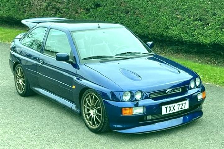 escort Derik