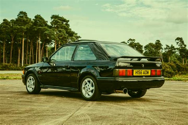 escort Djuras