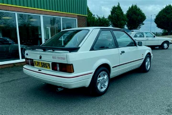 escort Dlugomilowice