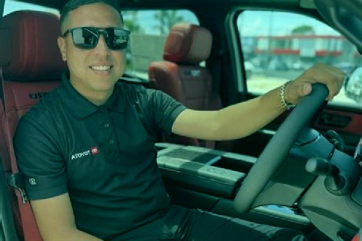 escort Domingo Garcia