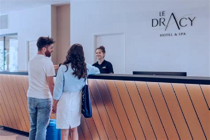 escort Dracy-le-Fort