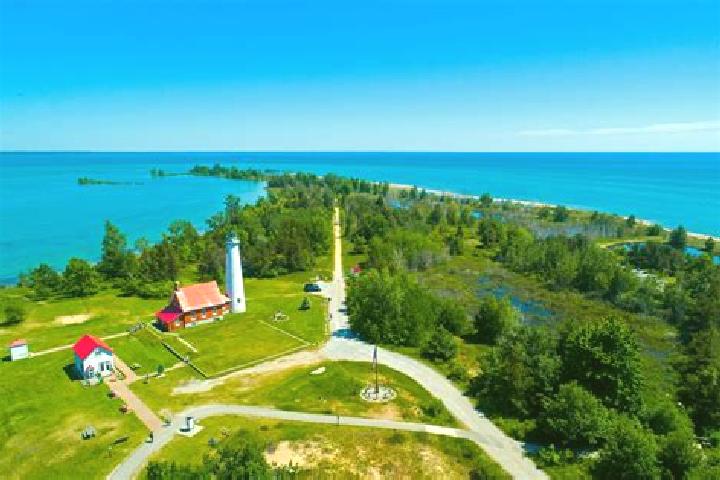 escort East Tawas