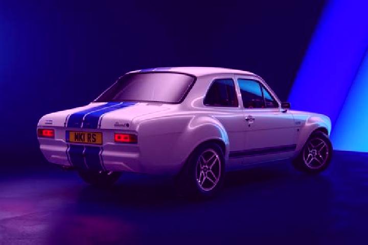 escort Eauripik