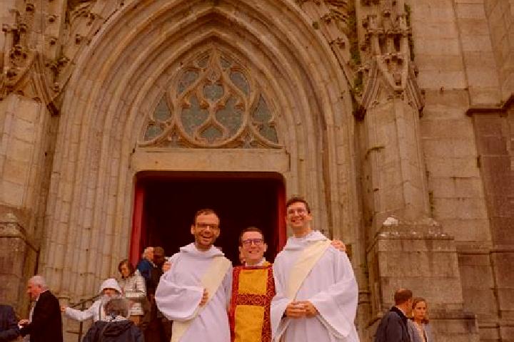 escort Eglise Catholique
