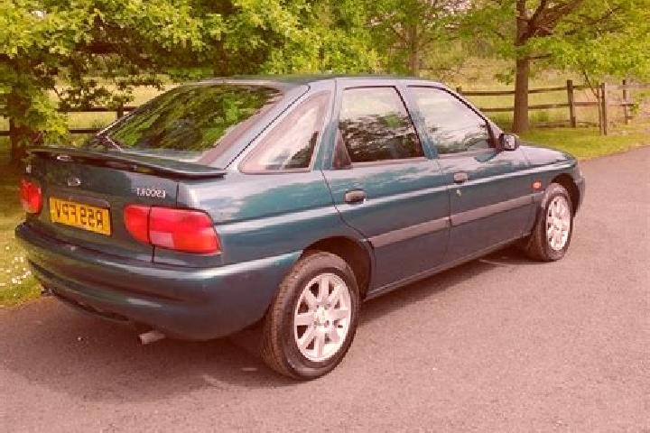 escort Eholie