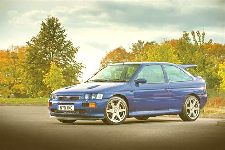 escort Ellgau