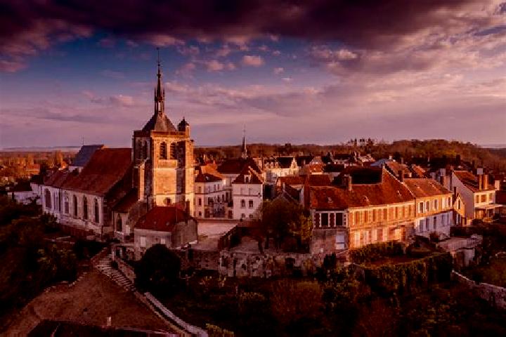 escort Ervy-le-Chatel