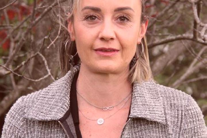escort Essertines-en-Chatelneuf