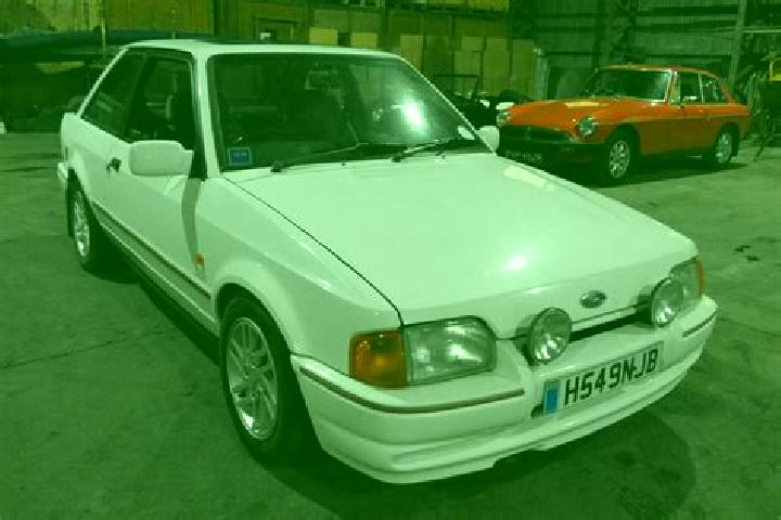 escort Estherwood
