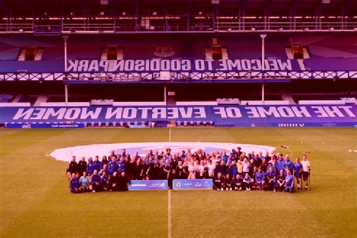 escort Everton Park