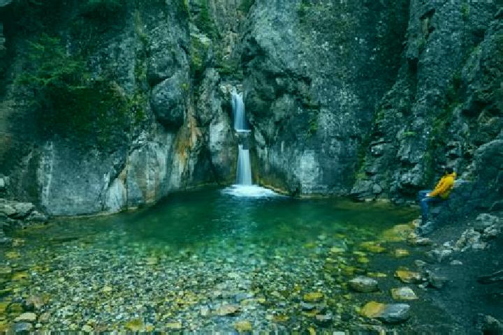 escort Falls Creek