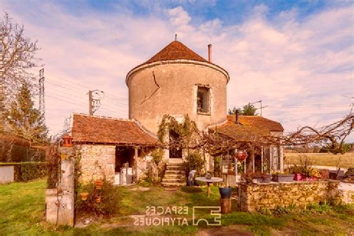escort Ferriere-sur-Beaulieu