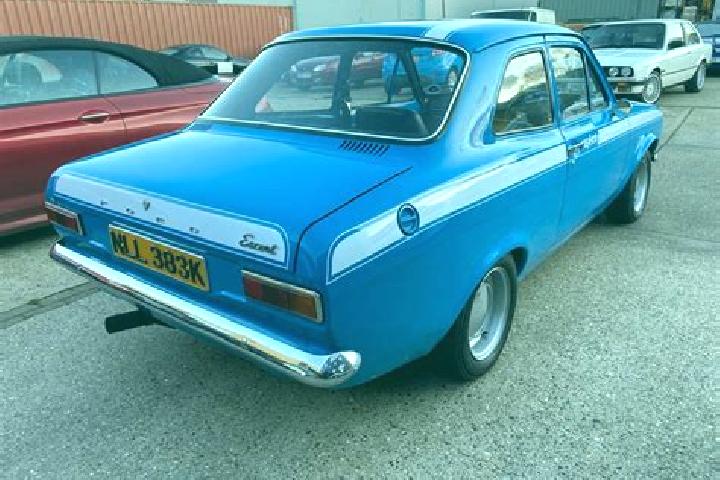 escort Fond Bassin Bleu