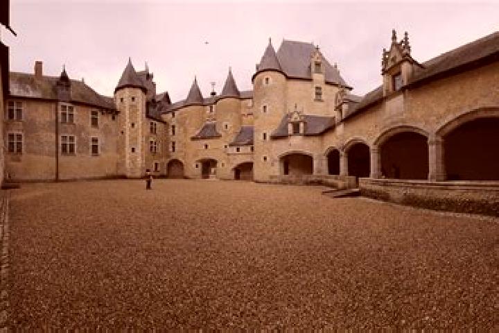 escort Fougeres-sur-Bievre
