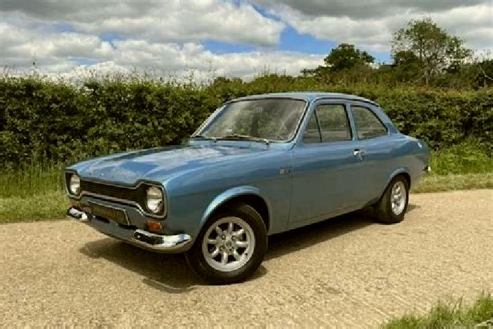 escort Foundiougne