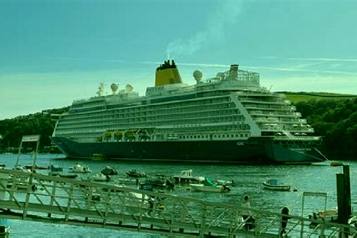 escort Fowey
