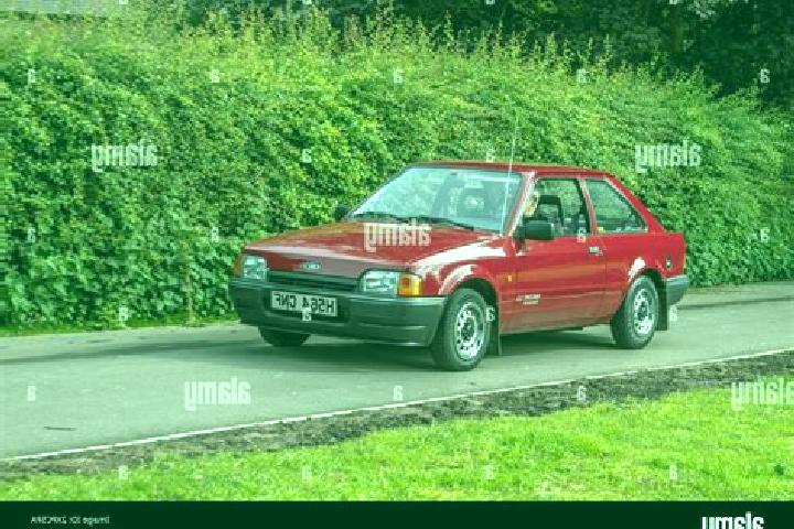 escort Fullarton