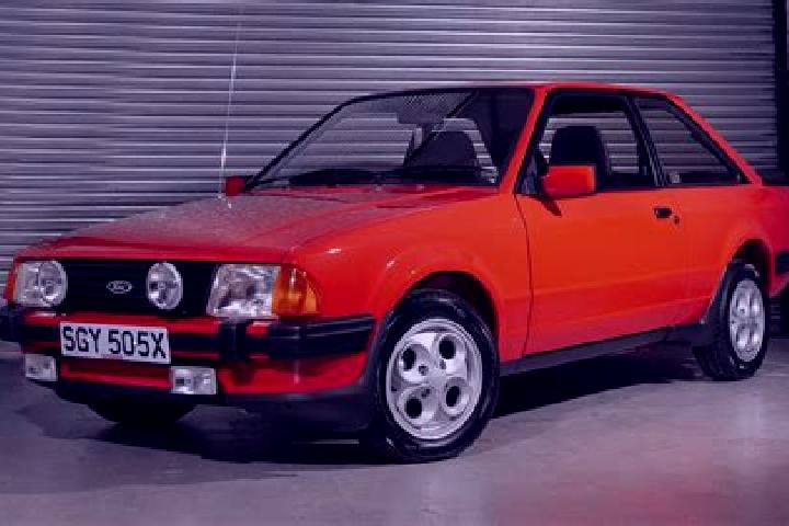 escort Garboldisham