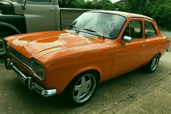 escort Garbutt