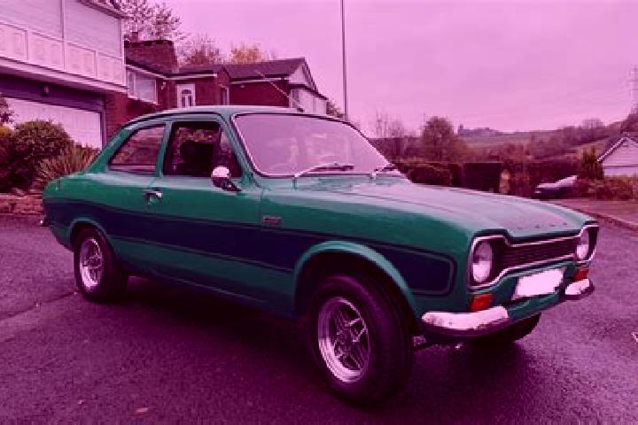 escort Garrison Green