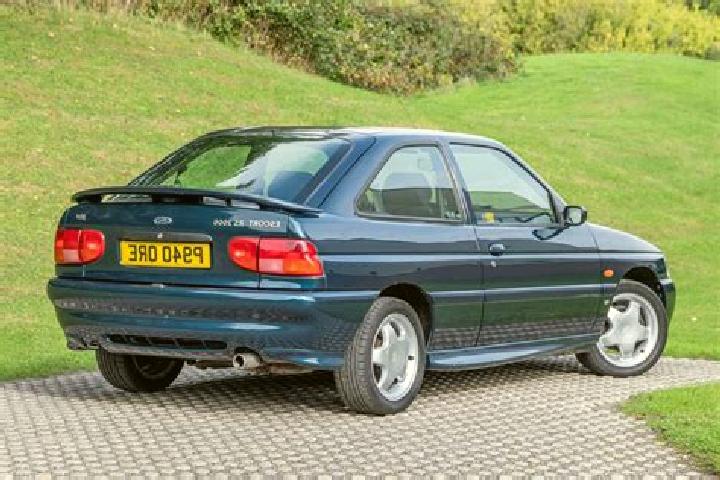 escort Glenboig