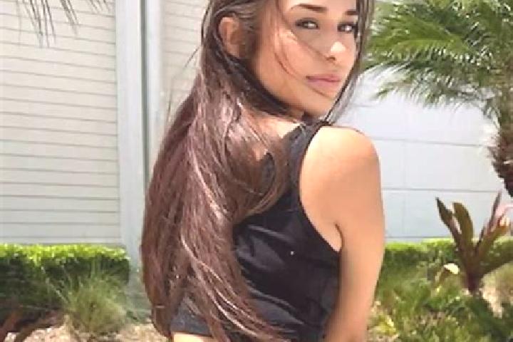 escort Goli-Maya