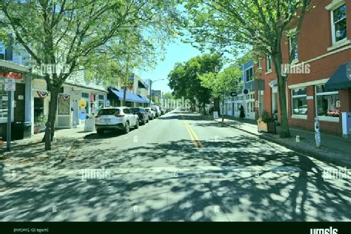 escort Greenport West