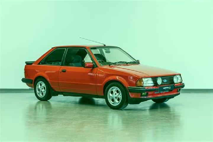 escort Grossmugl