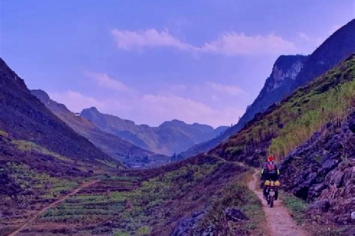escort Ha Giang