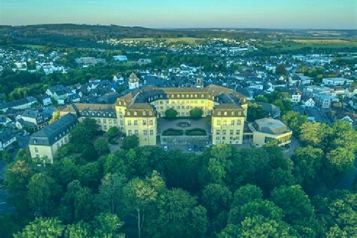escort Hachenburg