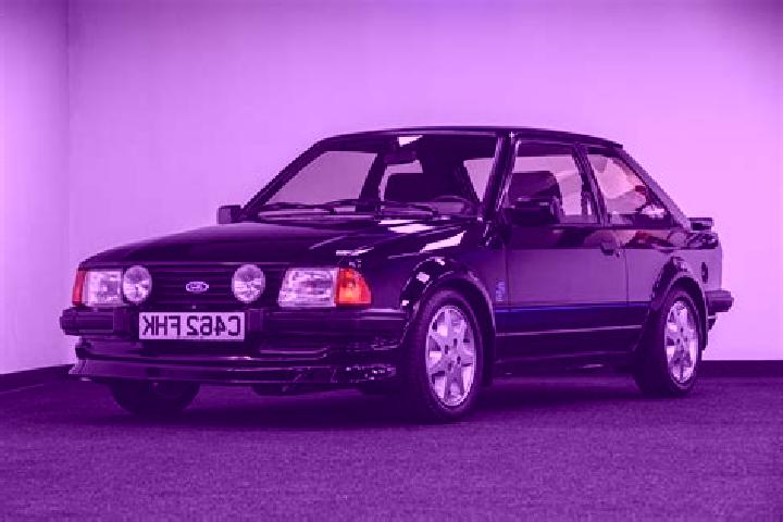escort Hadlow