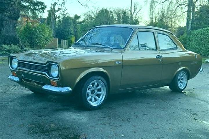 escort Hatherleigh