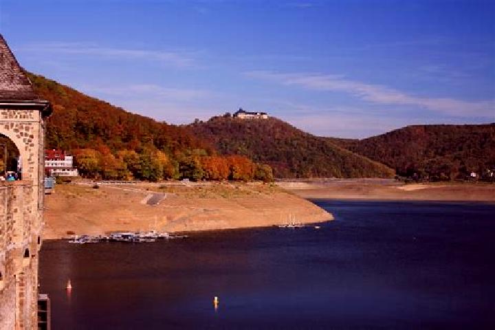 escort Hemfurth-Edersee