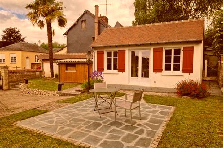 escort Hermival-les-Vaux