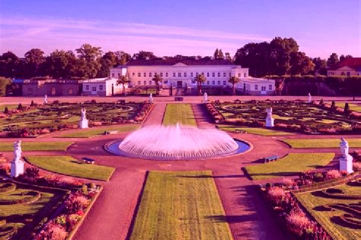 escort Herrenhausen