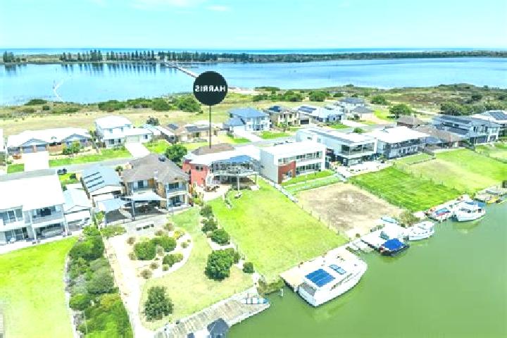 escort Hindmarsh Island