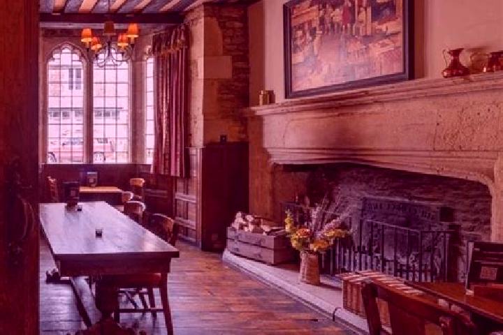 escort Hinton Charterhouse