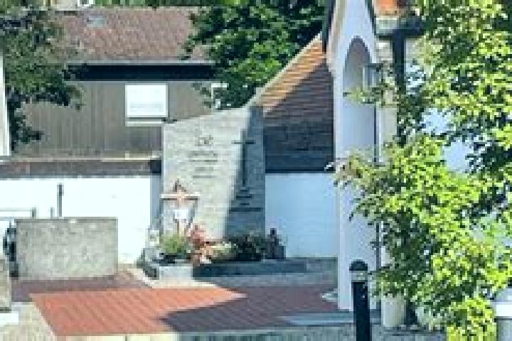 escort Hohenbrunn