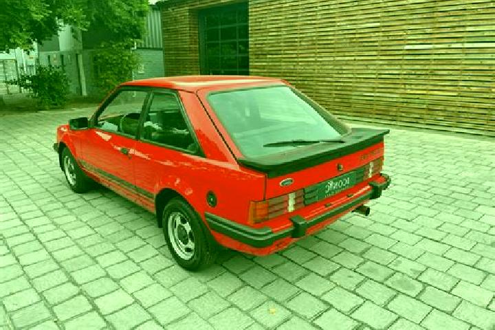 escort Hollange