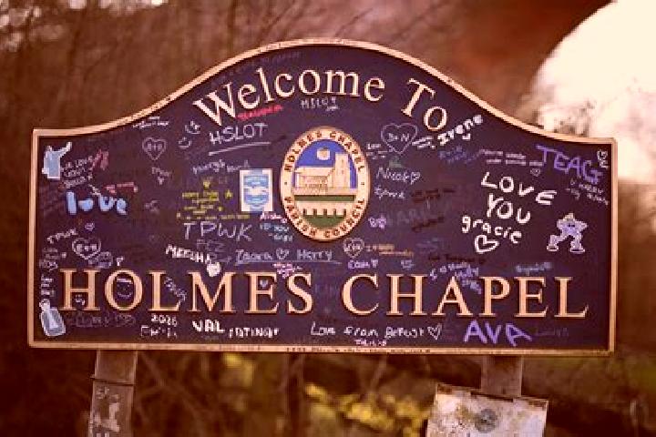 escort Holmes Chapel