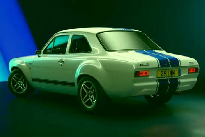 escort Holsworthy