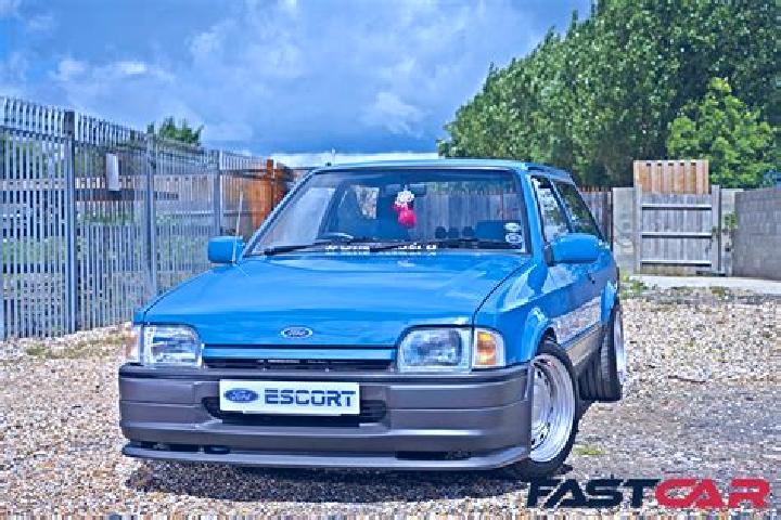 escort Holwerd