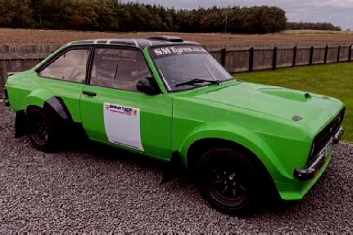 escort Holywell Green
