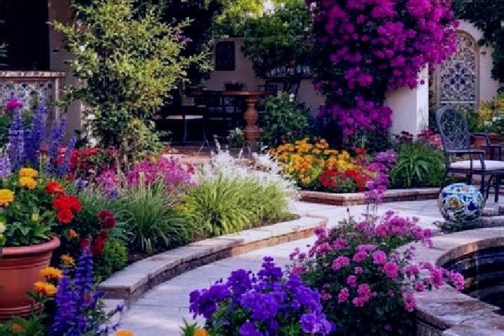 escort Home Gardens