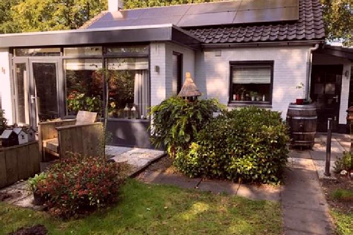 escort Hooge Zwaluwe