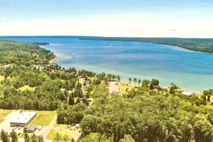 escort Hubbard Lake