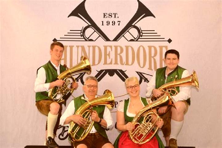 escort Hunderdorf
