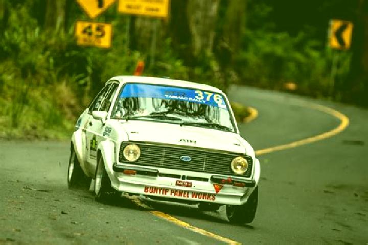 escort Hurst