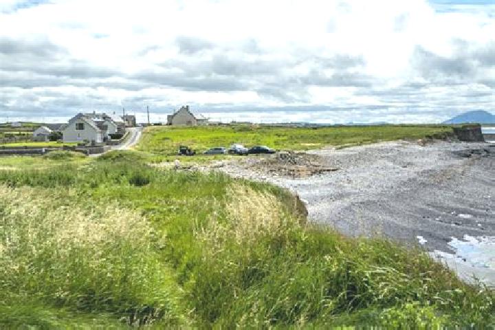 escort Inishcrone