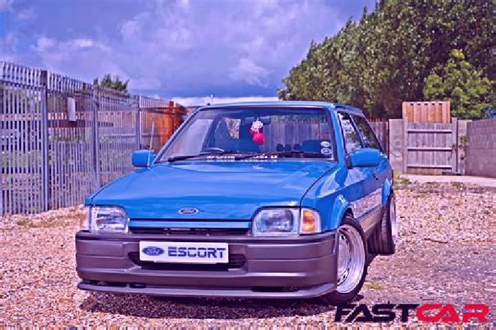 escort Irarututiga